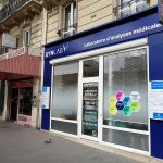 ENSEIGNE-BANDEAU-SYNLAB-PARIS
