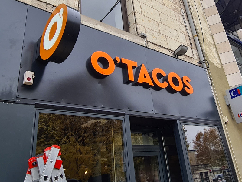 O' TACOS PERIGUEUX ENSEIGNE DRAPEAU YES SIGN