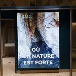 YES-SIGN-DECORATION-MURALE-LIGHTBOX----VILLAGES-NATURE-PARIS