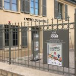 YES-SIGN-TOTEM-INFORMATION-SUR-GRILLE-ET-ENSEIGNE-LETTRE-A-LETTRE---MUSEE-DU-JOUET-ILE-DE-FRANCE